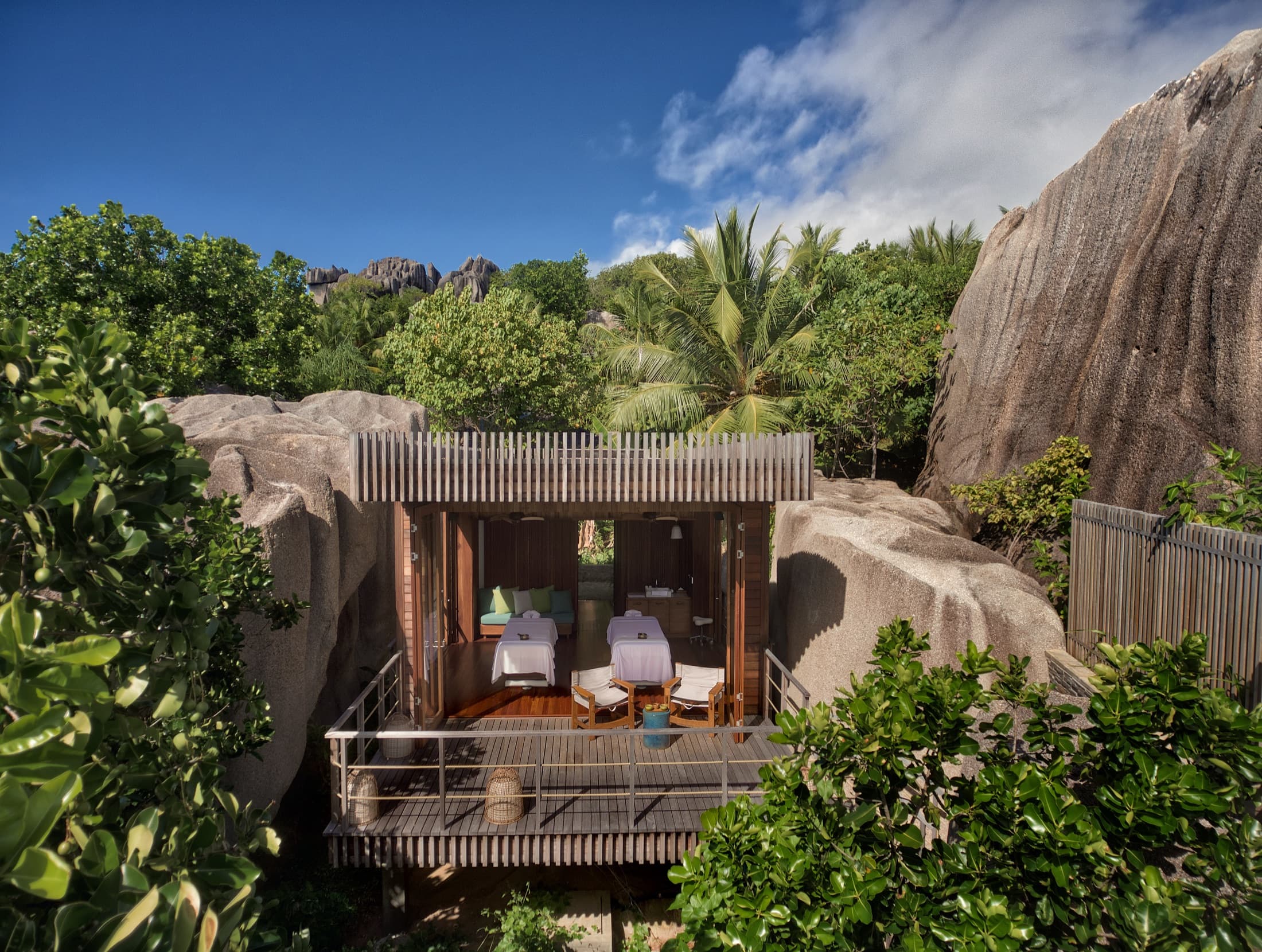 Six Senses Zil Pasyon spa treatment villa between granite rocks